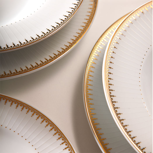 Zarin Porcelain 28 piece Dinnerset: Sepidar Gold
